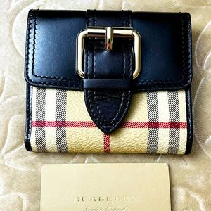 EUC Authentic Burberry Wallet